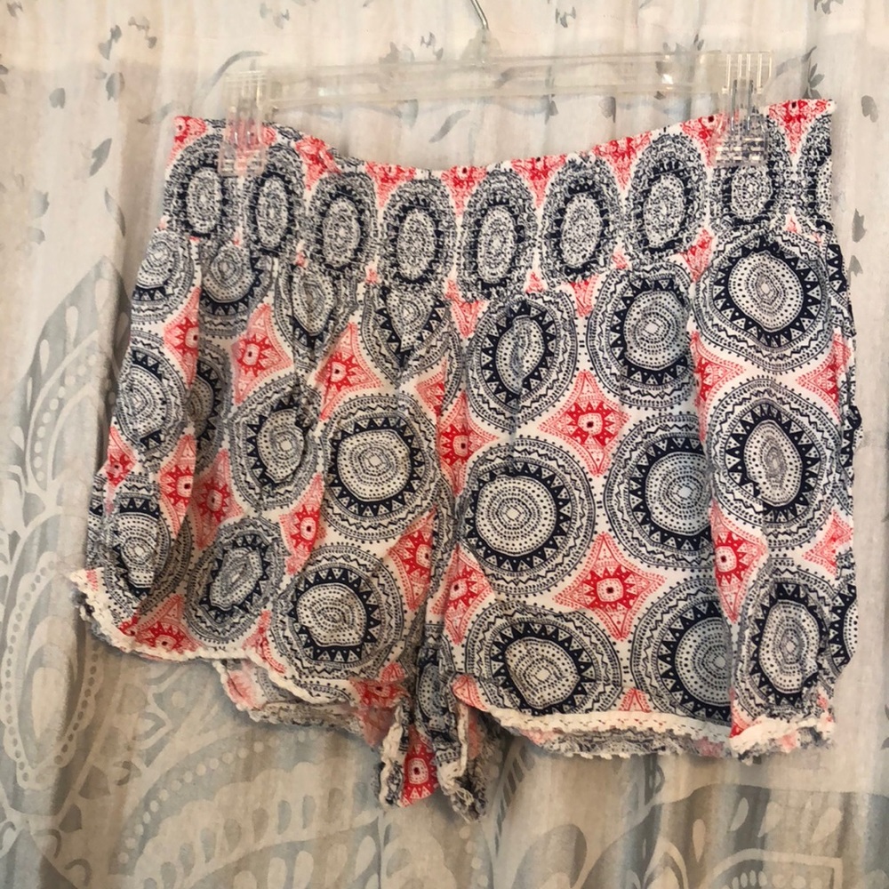 No boundaries shorts